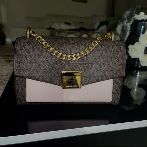 Michael Kors Crossbody monogrammed two tone bag - Picture 5 of 10